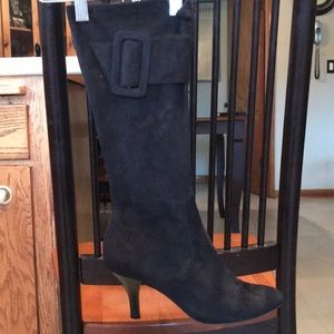 Knee high black SUEDE  fashion boots.